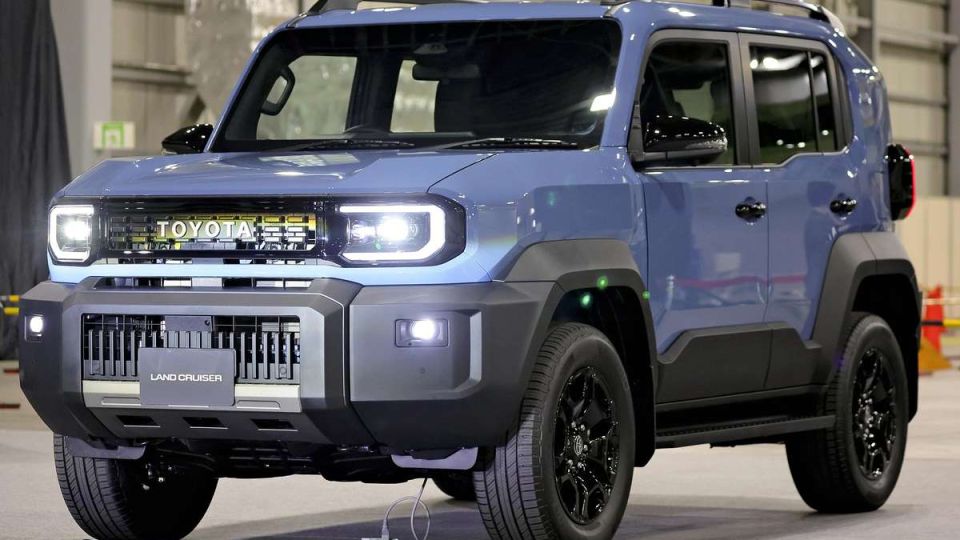 Toyota Land Cruiser FJ revealed! Compact 4WD SUV with retro looks, 2.7L engine, mid-2026 Japan launch. See specs and features.