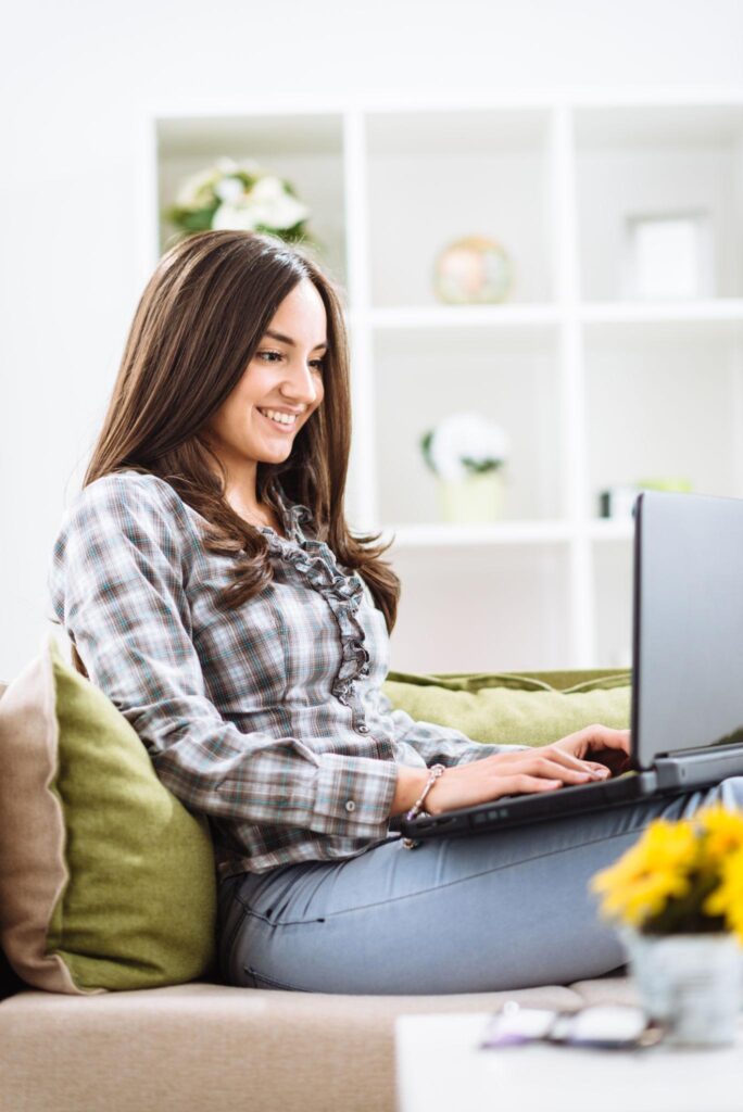 2026 में Online Business Boom: हर कोई Digital Income की तरफ क्यों जा रहा है?